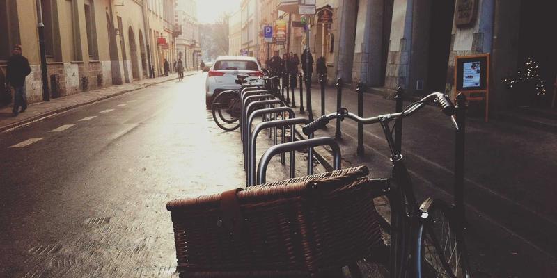 HR咨询如何驱动敏捷组织转型：人才管理与结构扁平化的战略实践